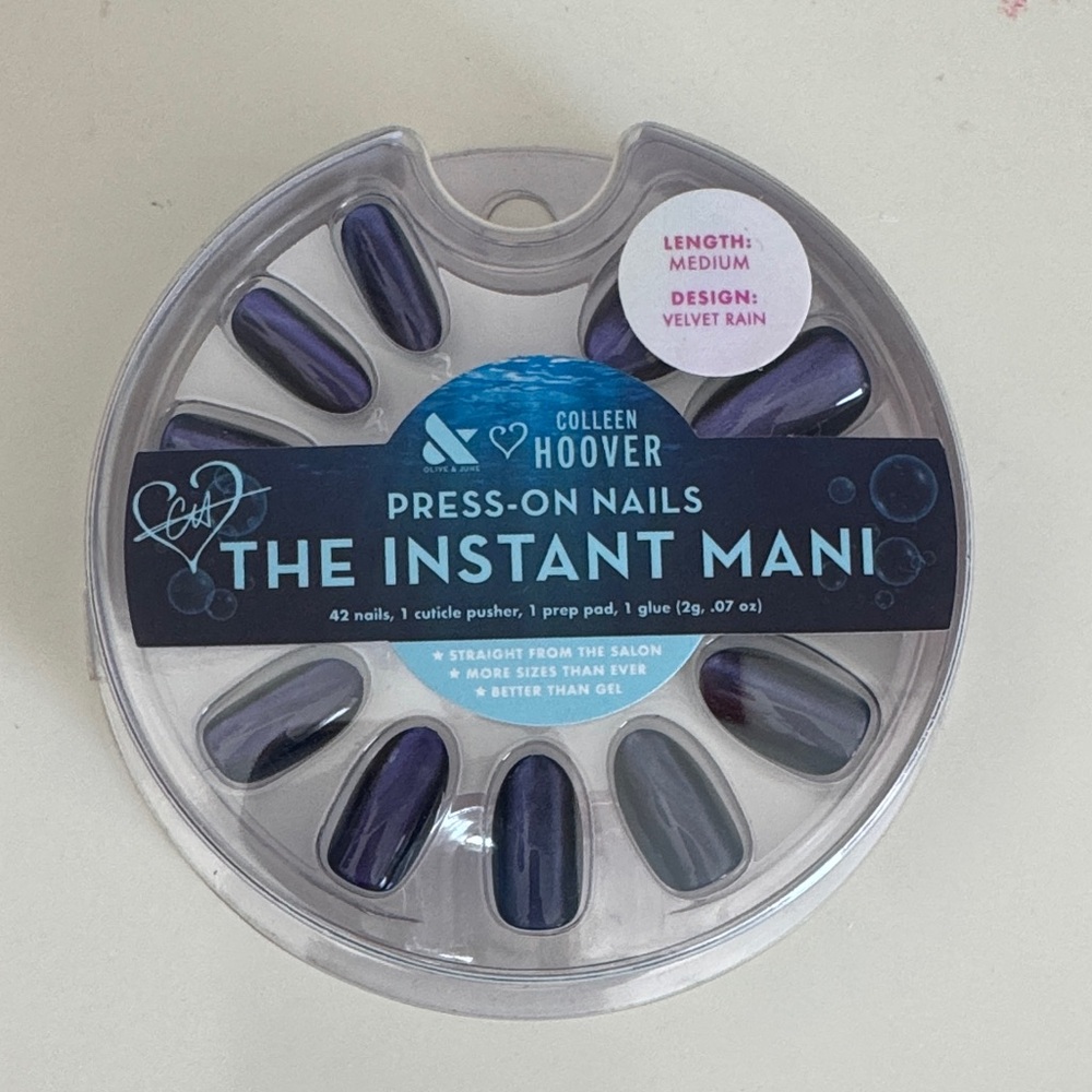 Colleen Hoover Press-On Nails - velvet rain